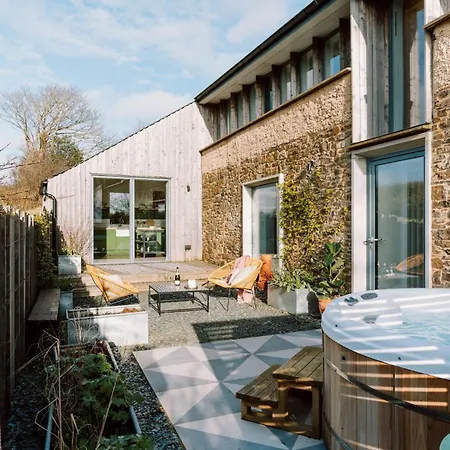 Campion Barn Bude